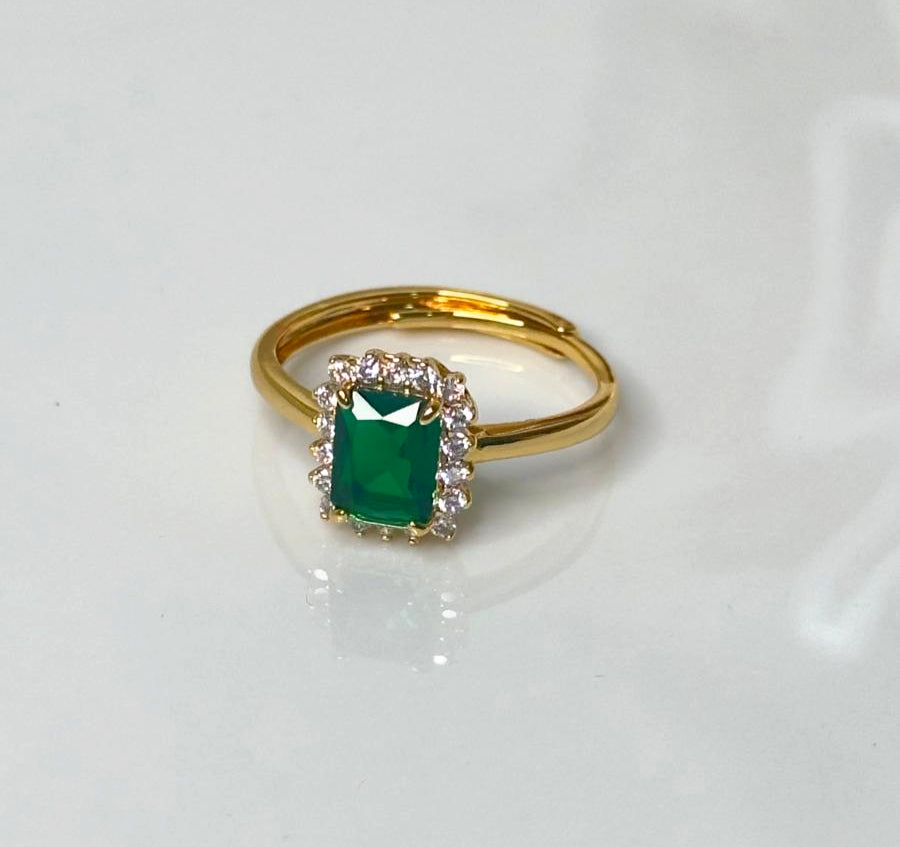 EMERAUDE fond blanc